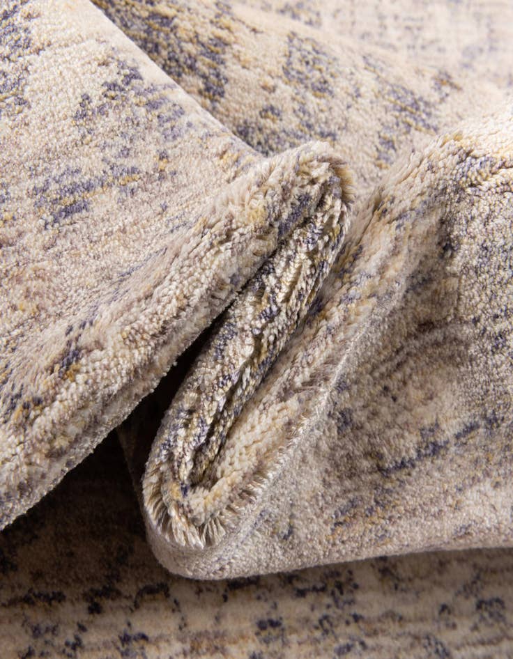 Detail image of  5' x 8' 2 Noble Rug