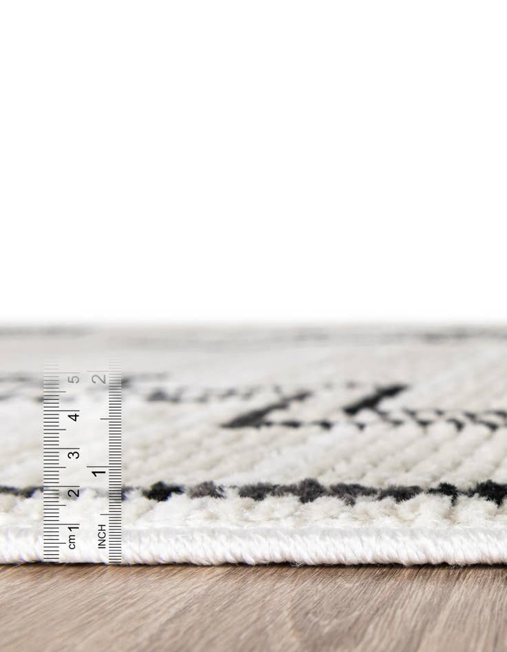 Detail image of  4' x 6' Odyssey Rug