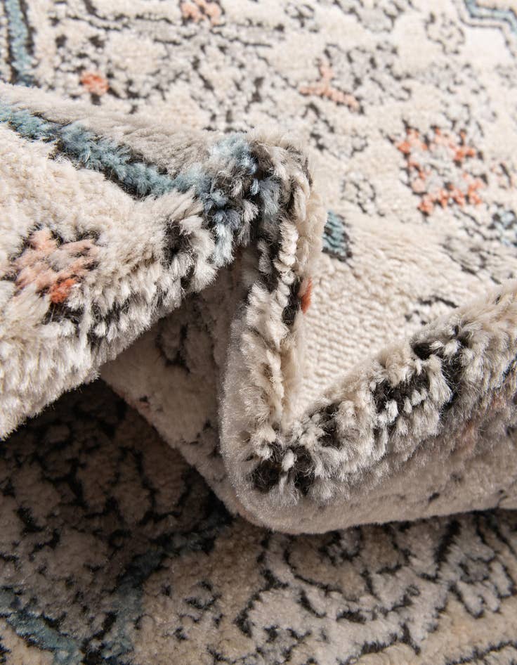 Detail image of  5' 3 x 7' 7 Oregon Rug