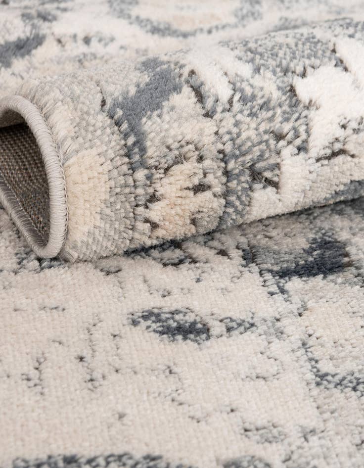 Detail image of  10' x 14' Oregon Rug