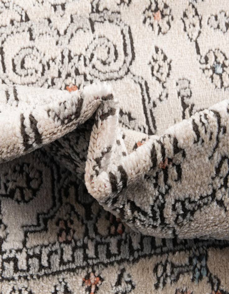 Detail image of  3' 3 x 4' 7 Oregon Rug