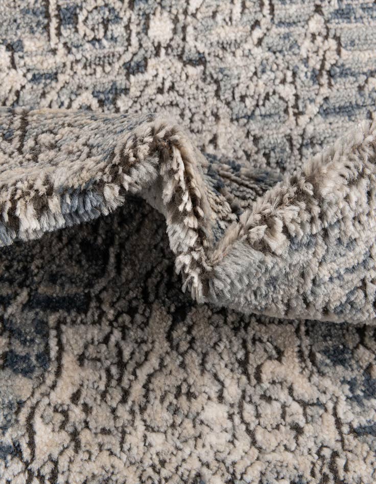 Detail image of  3' 3 x 5' 7 Oregon Rug