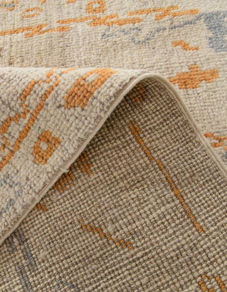 Detail image of  4' 1 x 6' 1 Oushak Wool Rug