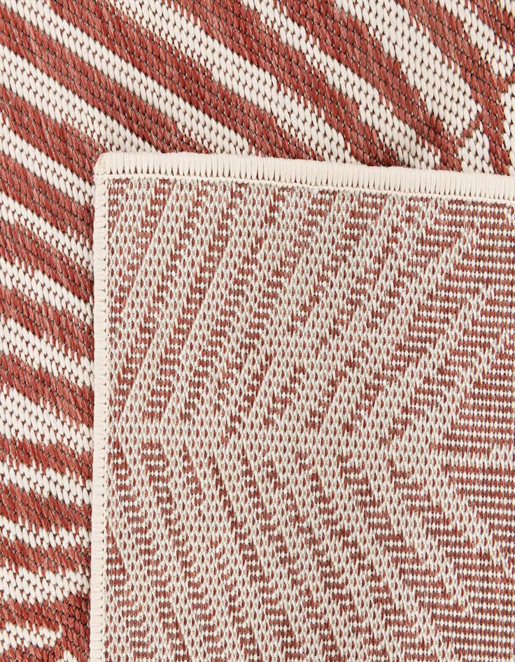 Detail image of  5' 3 x 7' 7  Washable Botanical Indoor / Outdoor Rug