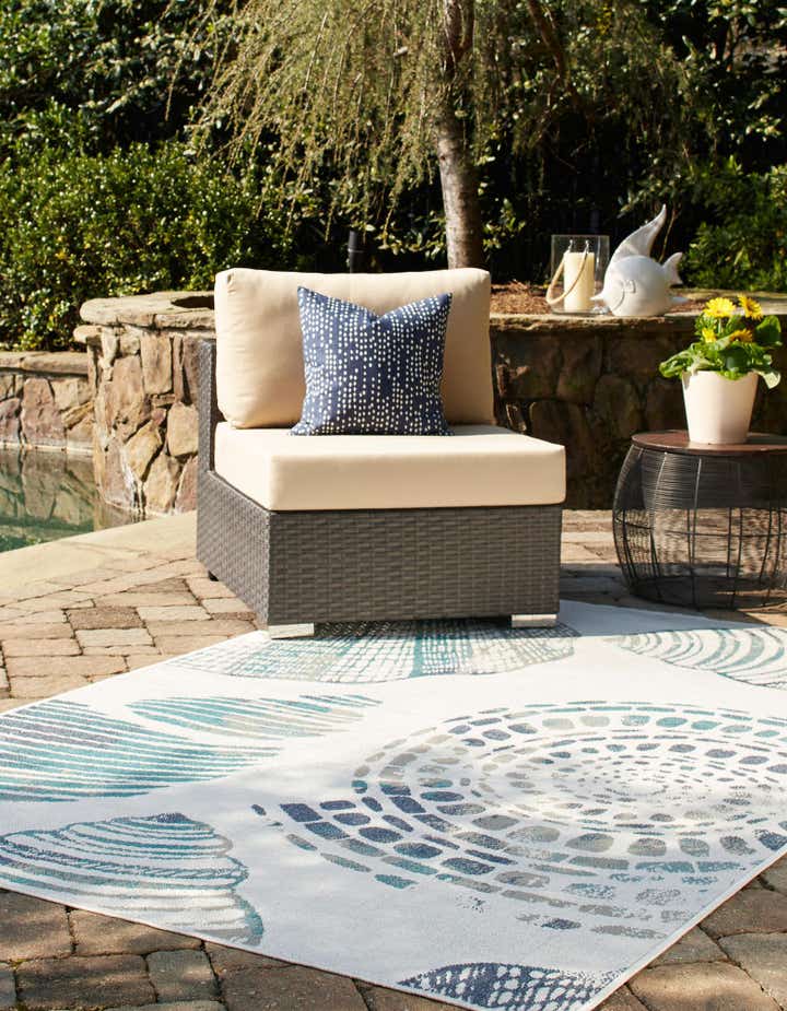 Ivory 5' 3 x 8' Coastal Indoor / Outdoor Rug | Rugs.com