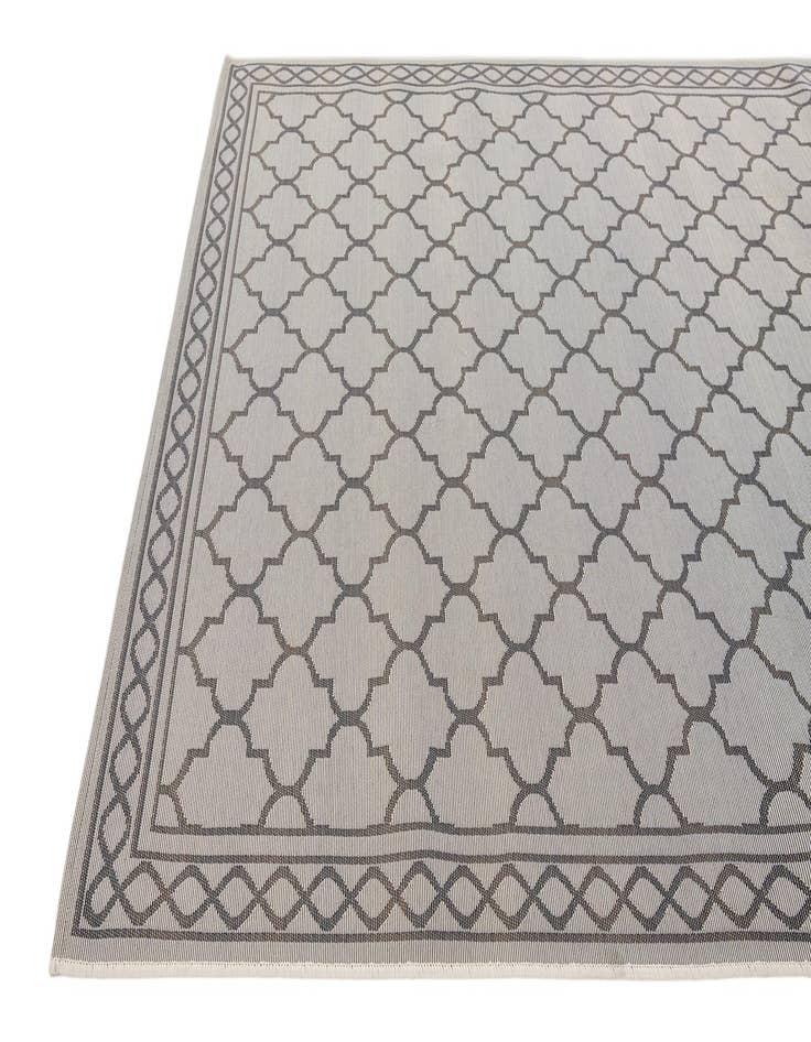 Detail image of  5' 3 x 7' 7  Washable Lattice Indoor / Outdoor Rug