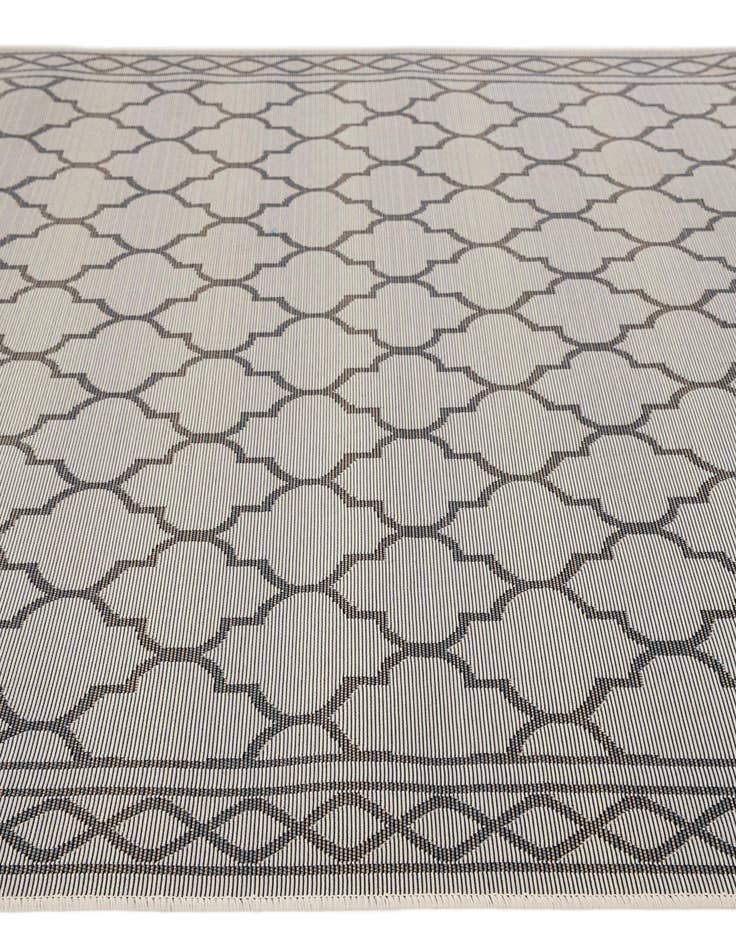 Detail image of  5' 3 x 7' 7  Washable Lattice Indoor / Outdoor Rug