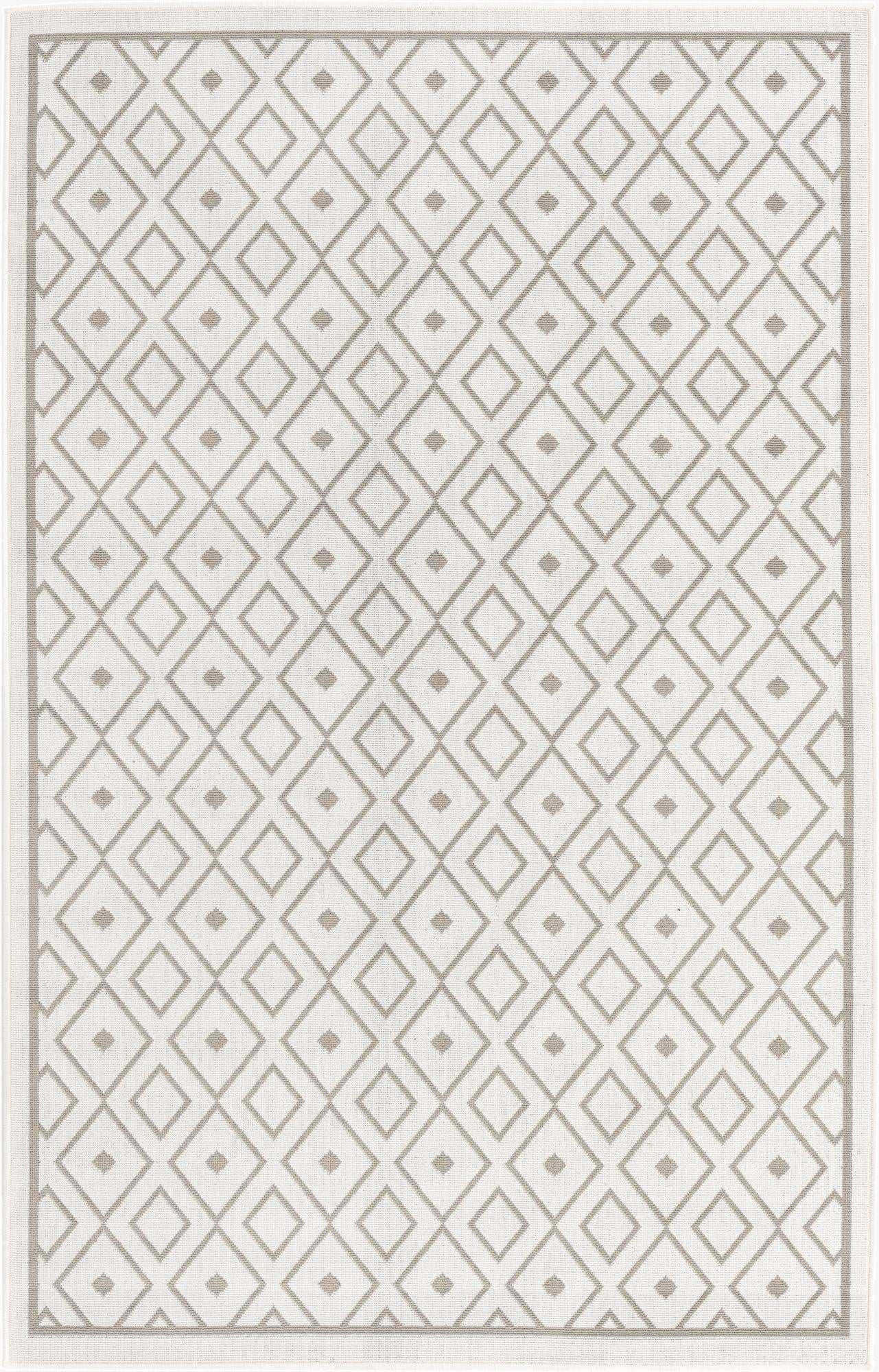  5' 3 x 8'  Washable Lattice Indoor / Outdoor Rug