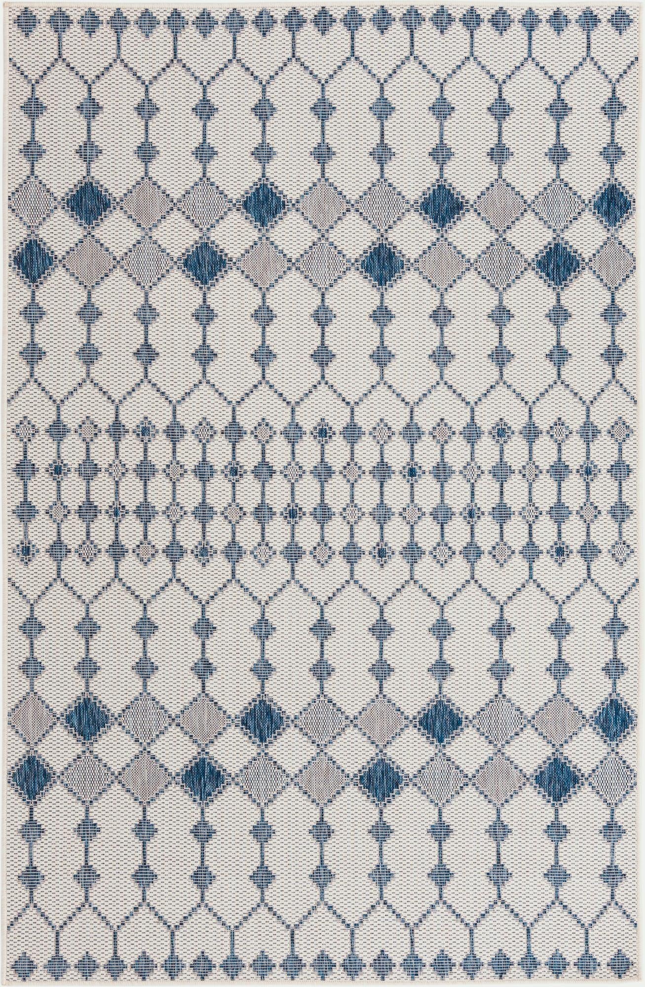  5' 3 x 8'  Washable Lattice Indoor / Outdoor Rug
