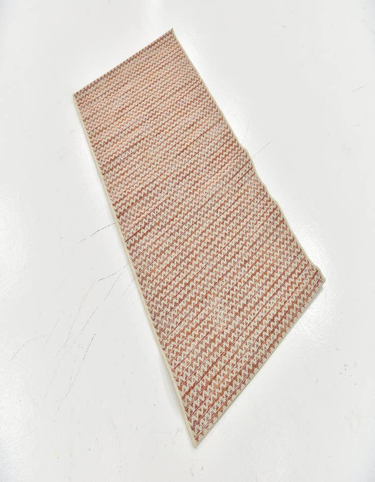 Detail image of  2' 7 x 4' 10  Washable Modern Indoor / Outdoor Rug