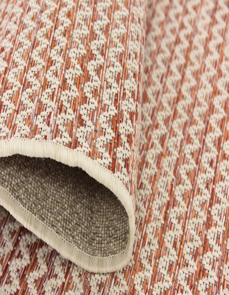 Detail image of  2' 7 x 4' 10  Washable Modern Indoor / Outdoor Rug