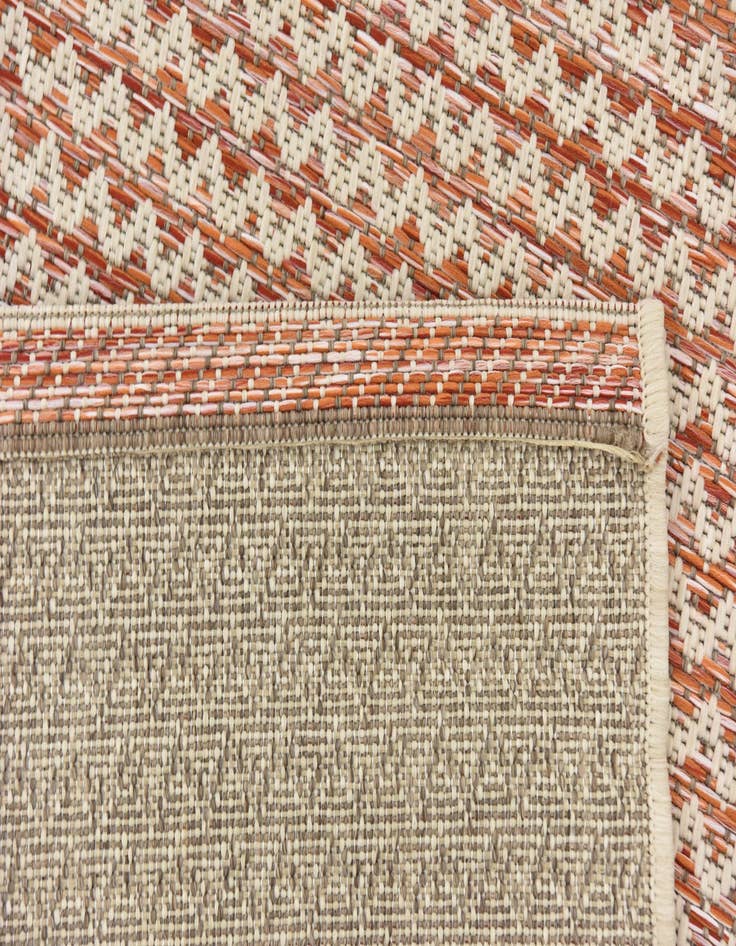 Detail image of  2' 7 x 4' 10  Washable Modern Indoor / Outdoor Rug