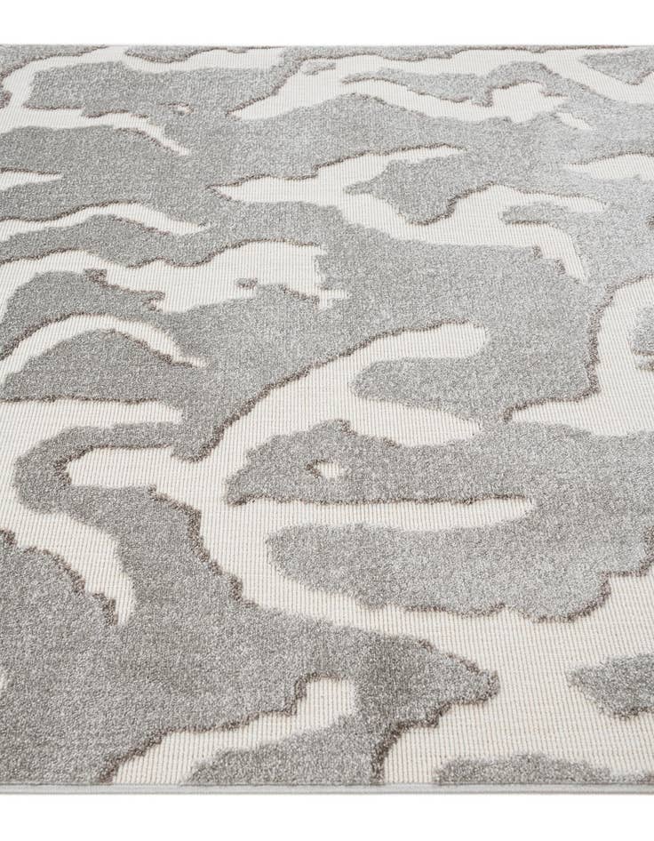 Detail image of  5' 3 x 7' 9  Washable Modern Indoor / Outdoor Rug