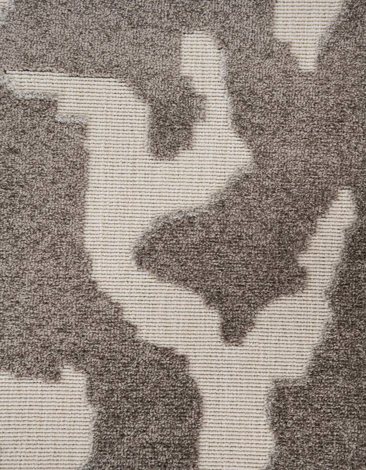 Detail image of  5' 3 x 7' 8  Washable Modern Indoor / Outdoor Rug