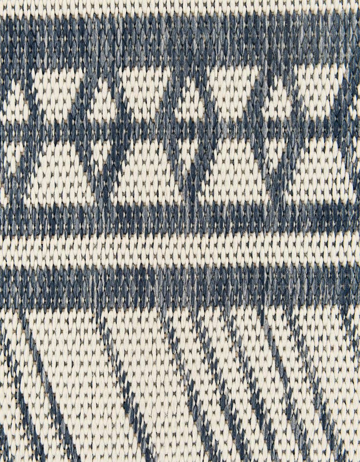 Detail image of  5' 2 x 7' 7  Washable Modern Indoor / Outdoor Rug