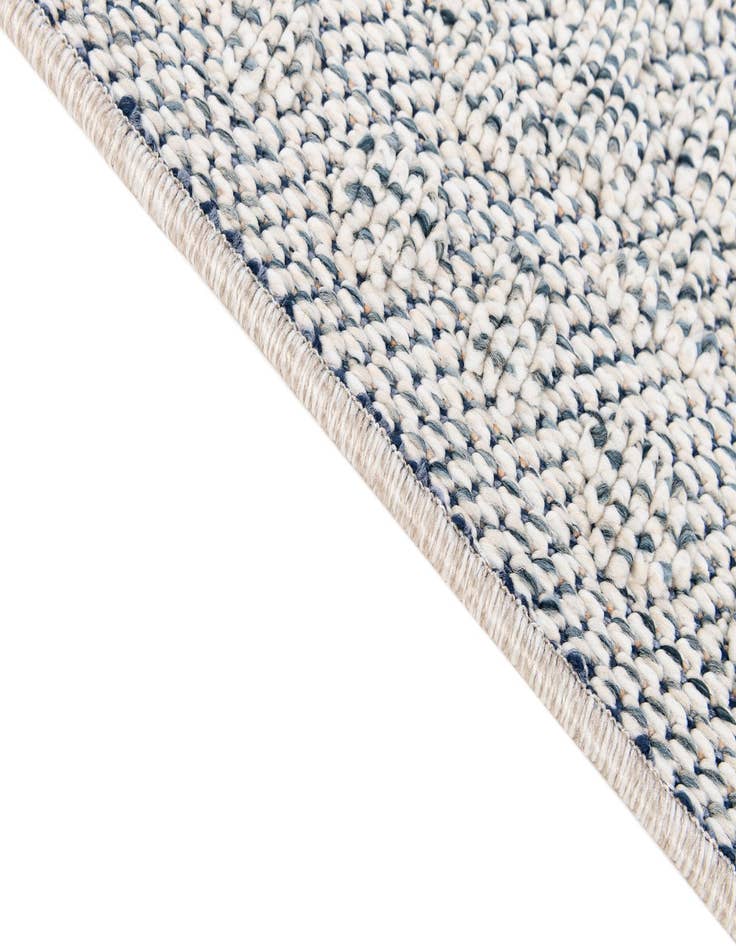 Detail image of  5' 2 x 7' 9  Washable Modern Indoor / Outdoor Rug