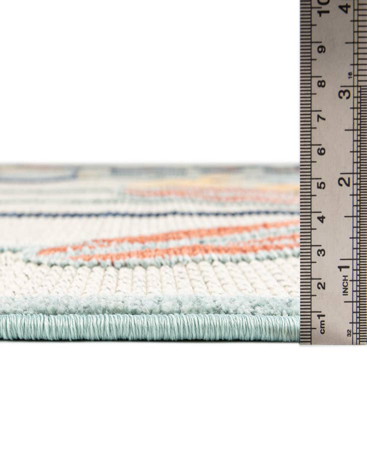 Detail image of  5' x 7' 7  Washable  Indoor / Outdoor Rug