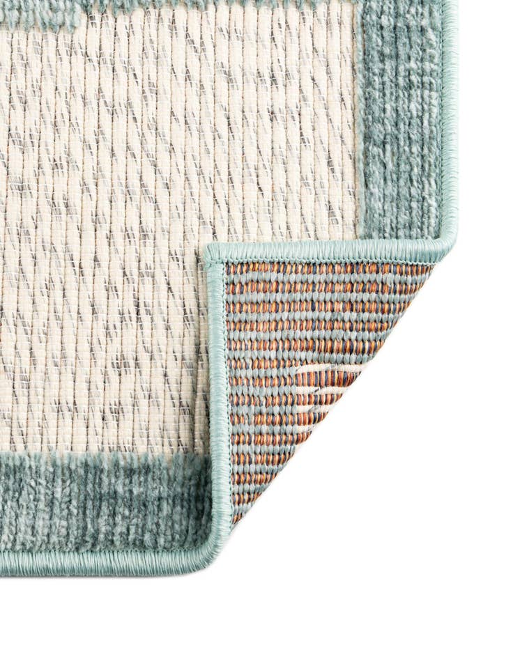 Detail image of  5' x 7' 7  Washable  Indoor / Outdoor Rug