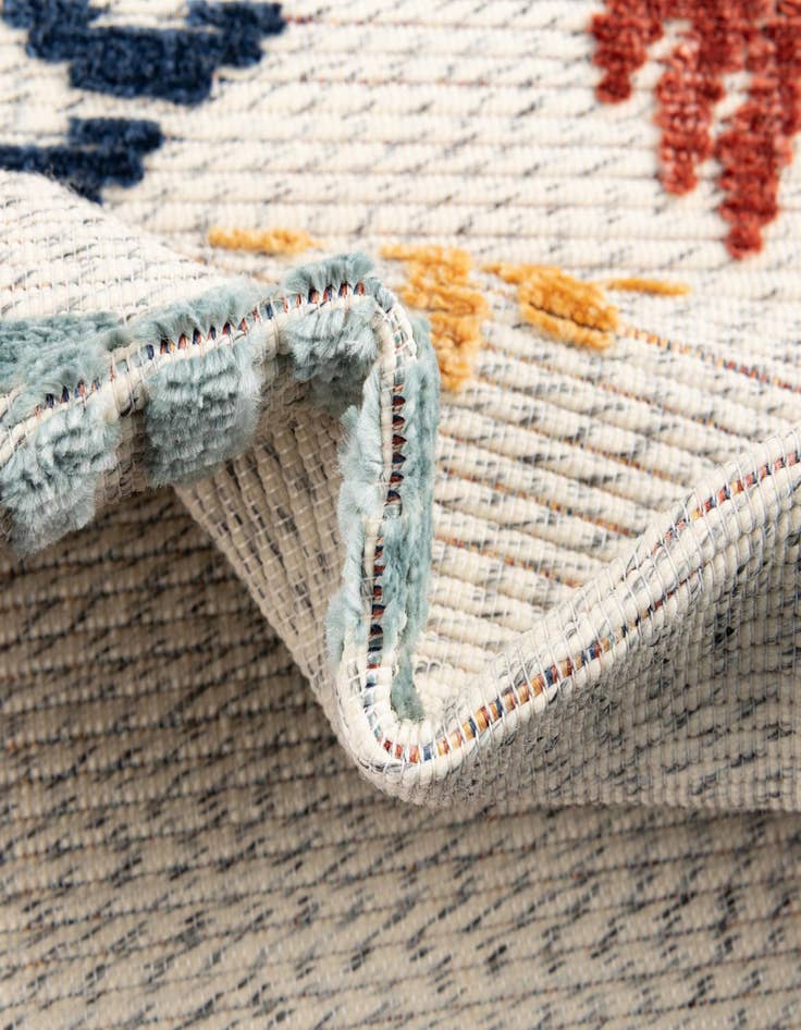 Detail image of  5' x 7' 7  Washable  Indoor / Outdoor Rug