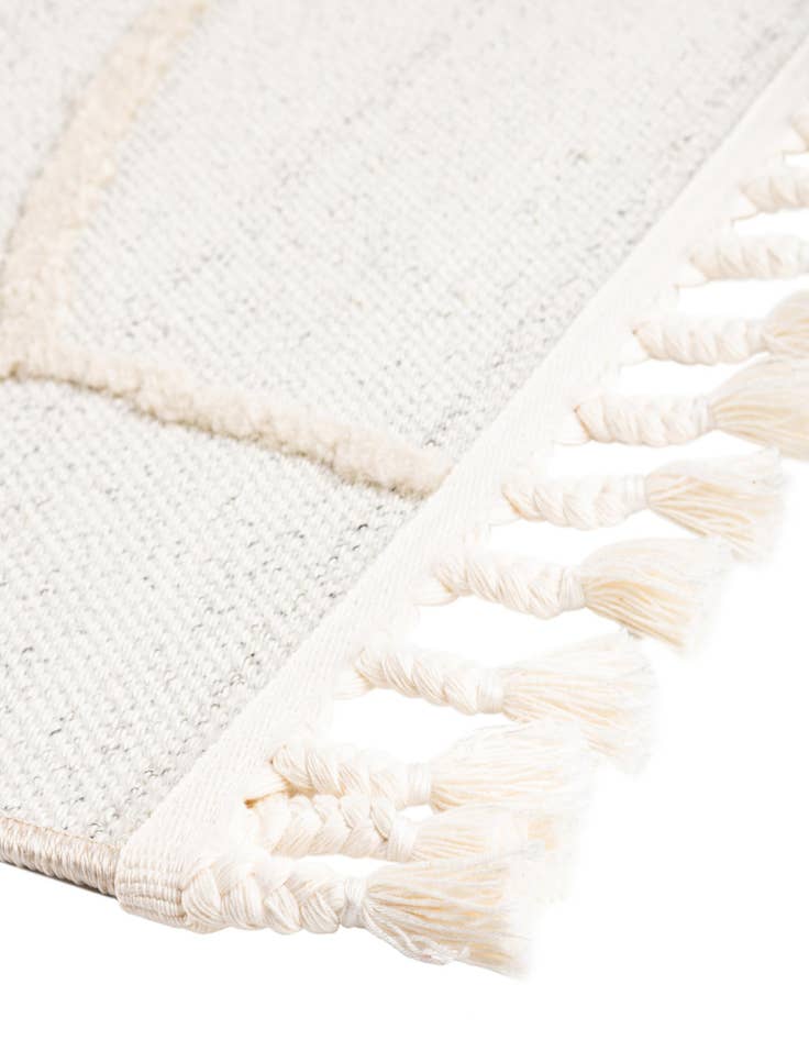 Detail image of  5' x 7' 7  Washable  Indoor / Outdoor Rug