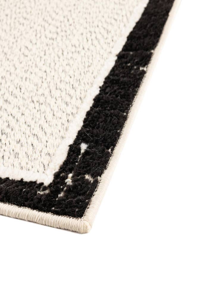 Detail image of  5' 3 x 7' 7  Washable  Indoor / Outdoor Rug