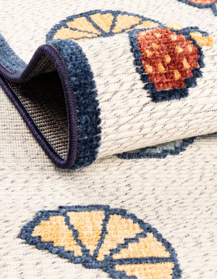 Detail image of  5' x 7' 7  Washable  Indoor / Outdoor Rug