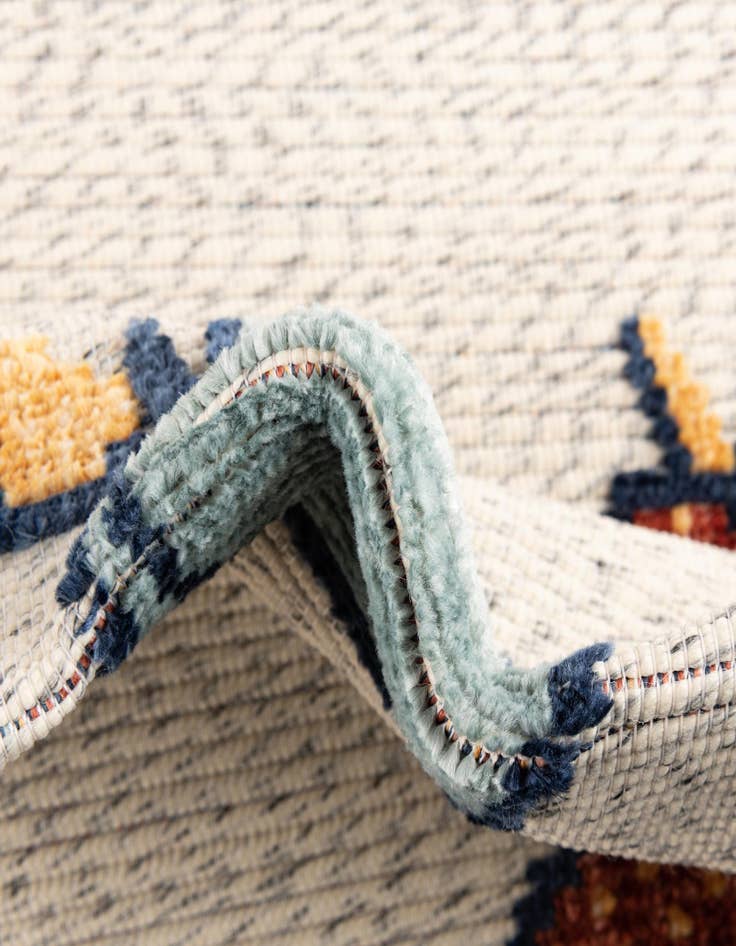 Detail image of  5' x 7' 7  Washable  Indoor / Outdoor Rug