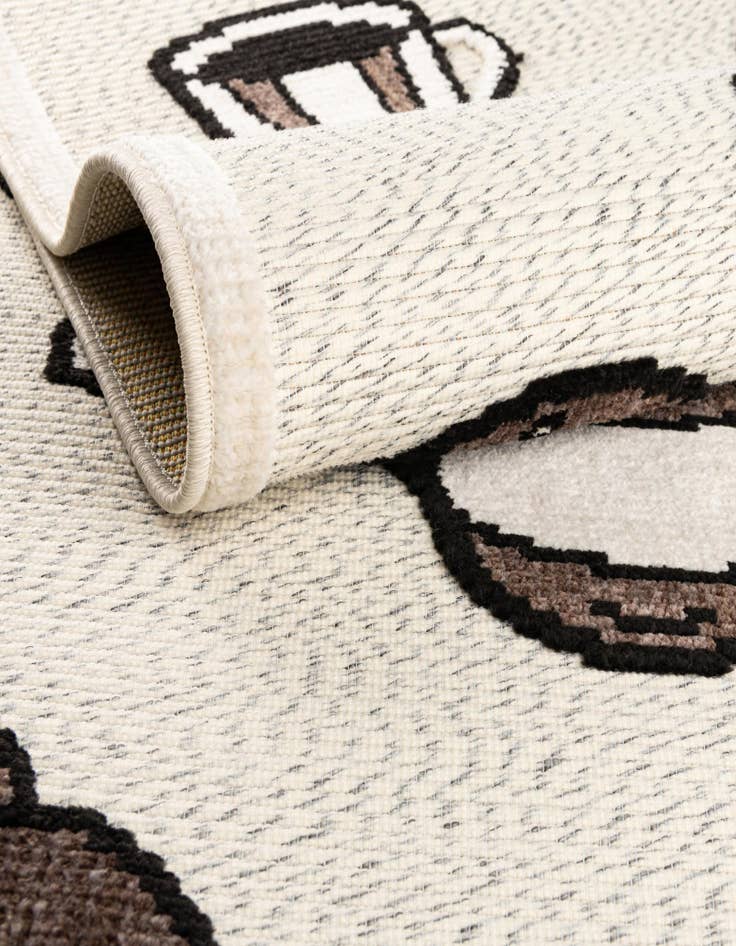 Detail image of  5' x 7' 7  Washable  Indoor / Outdoor Rug