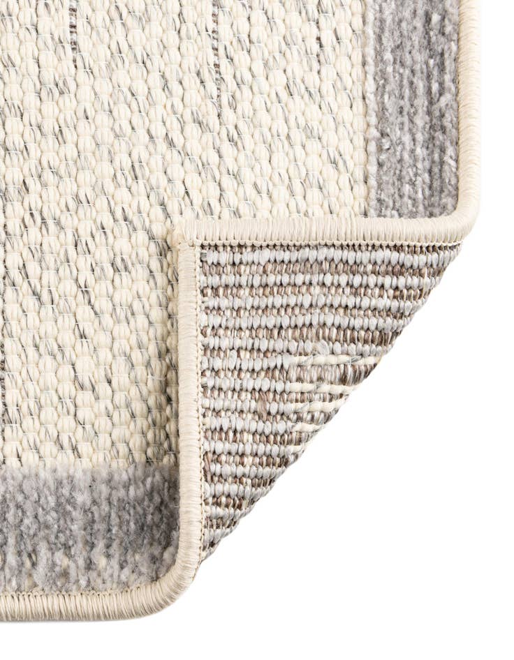 Detail image of  5' 3 x 7' 7  Washable  Indoor / Outdoor Rug