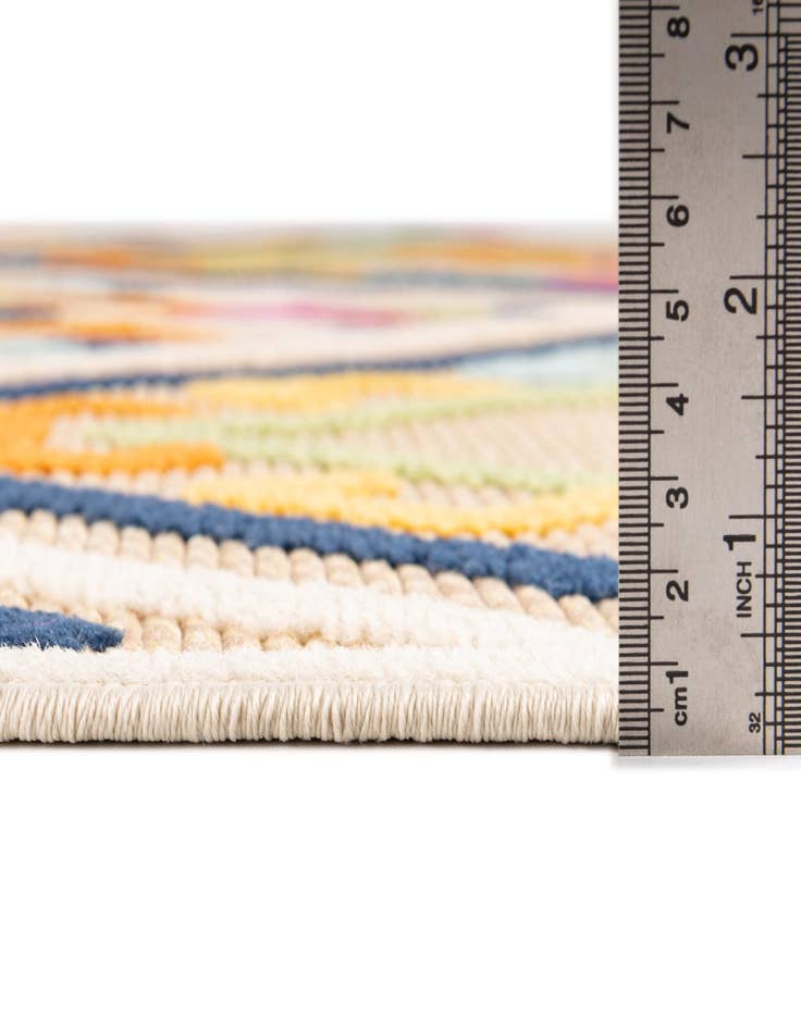 Detail image of  7' 3 x 9' 10  Washable  Indoor / Outdoor Rug