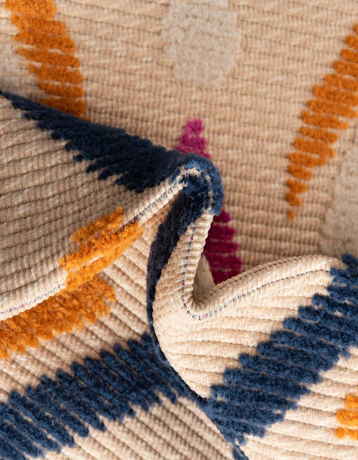 Detail image of  7' 3 x 9' 10  Washable  Indoor / Outdoor Rug