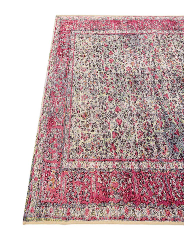 Detail image of  5' 2 x 7' 5  Washable Traditional Indoor / Outdoor Rug