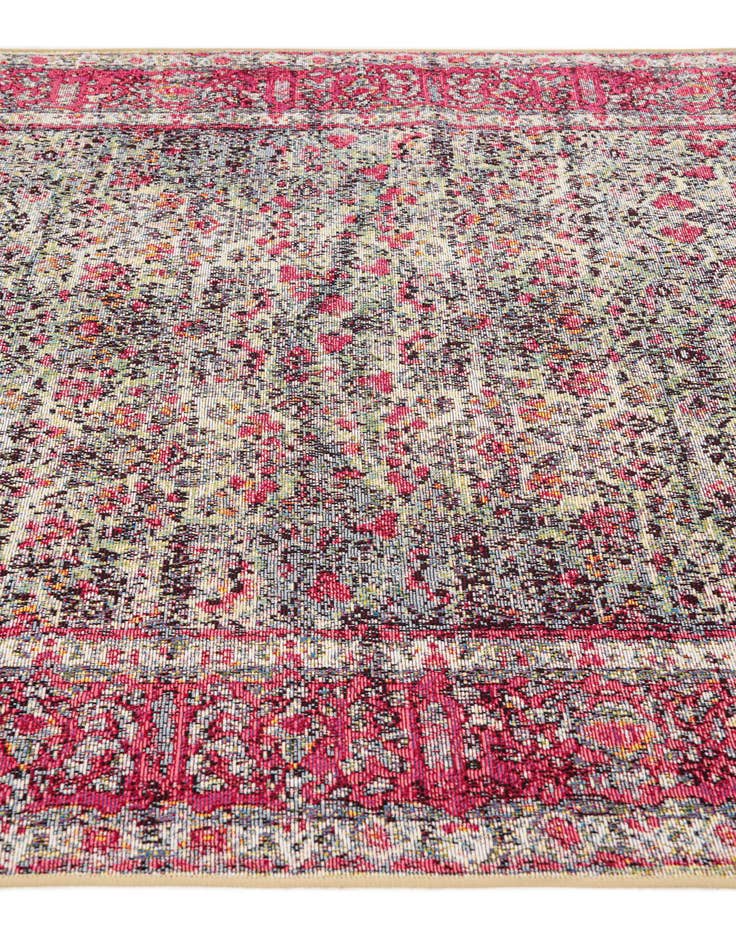 Detail image of  5' 2 x 7' 5  Washable Traditional Indoor / Outdoor Rug