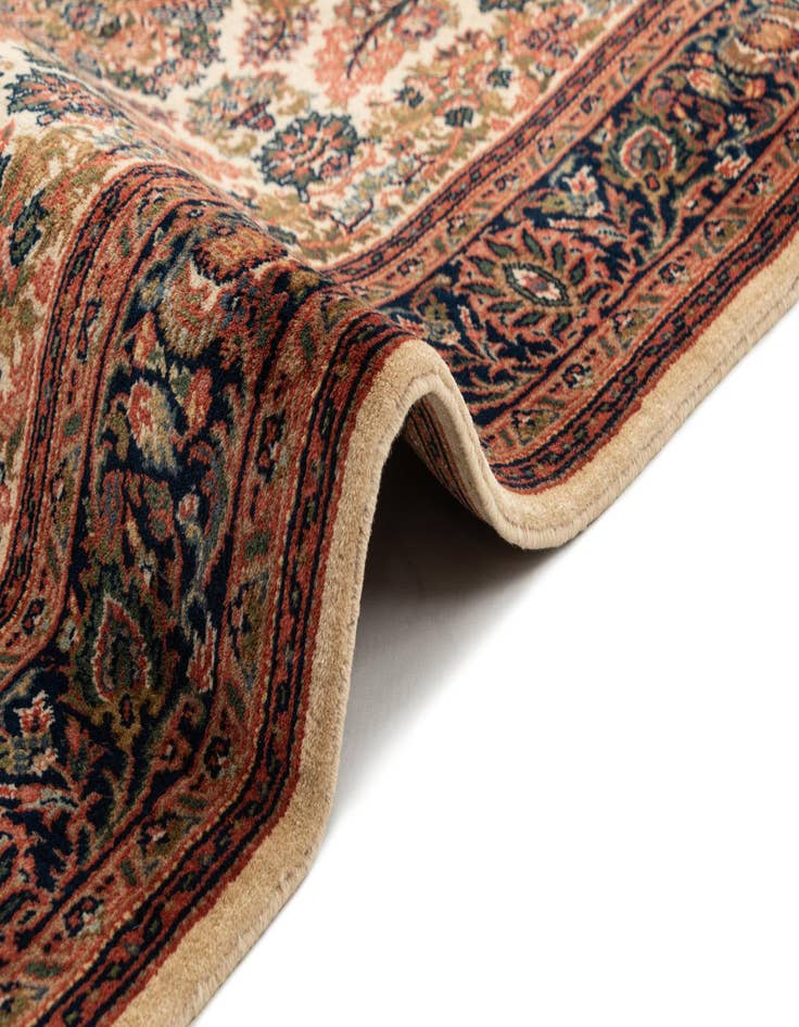 Detail image of  4' x 6'  Hand Knotted Sarough Wool Rug