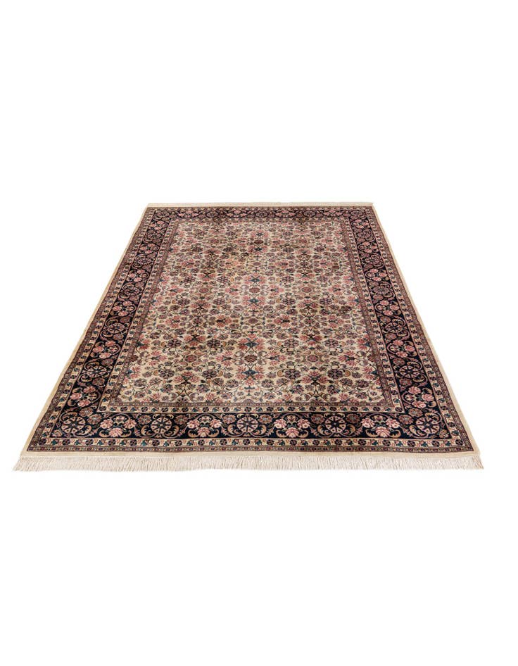 Detail image of  8' 4 x 11' 7  Hand Knotted Sarough Wool Rug