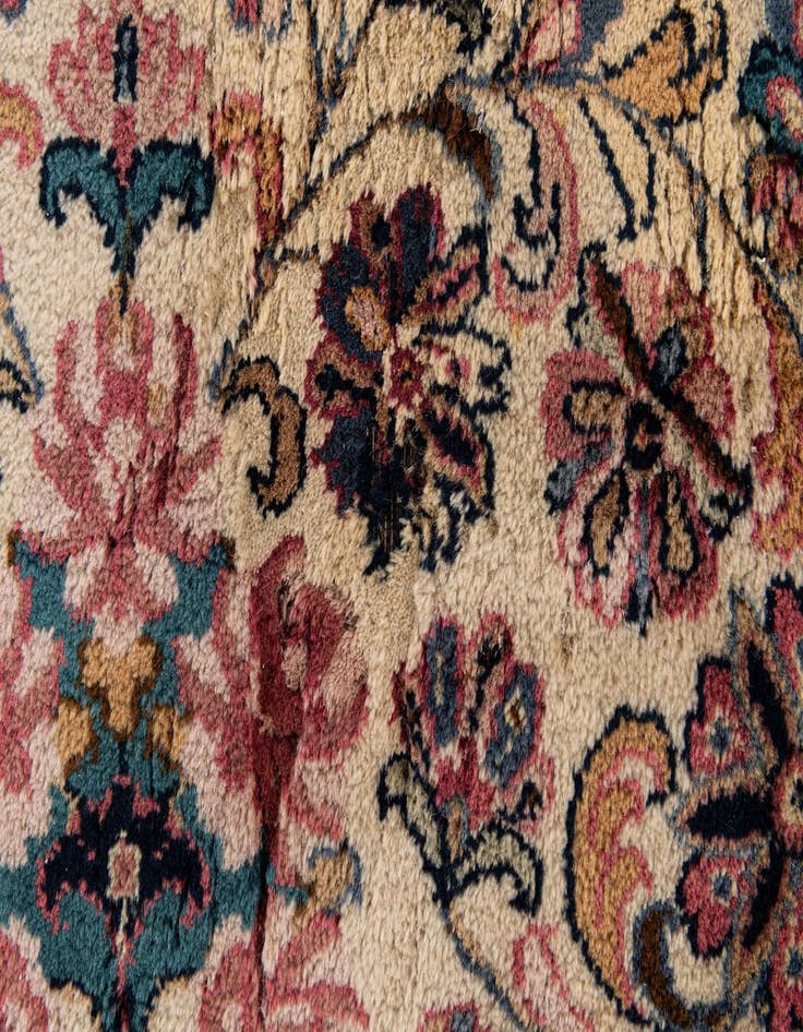 Detail image of  8' 4 x 11' 7  Hand Knotted Sarough Wool Rug