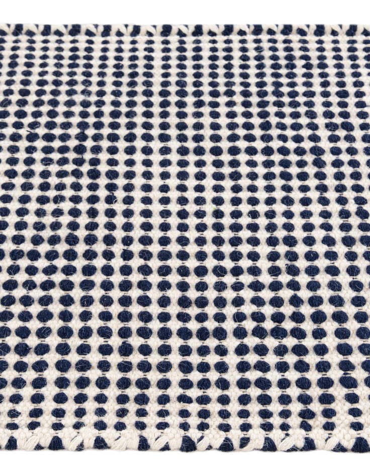 Detail image of  2' 1 x 3'  Hand Woven Seaside Pearl Jute Rug