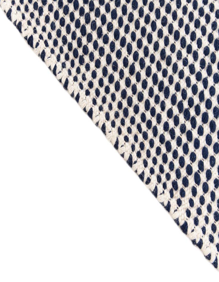 Detail image of  2' 1 x 3'  Hand Woven Seaside Pearl Jute Rug