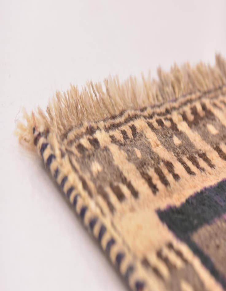 Detail image of 3' 9 x 6' 2 Hand Knotted Shiraz-Gabbeh Persian Wool Rug