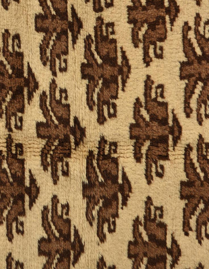 Detail image of 2' 8 x 4' 1 Hand Knotted Shiraz-Lori Persian Wool Rug