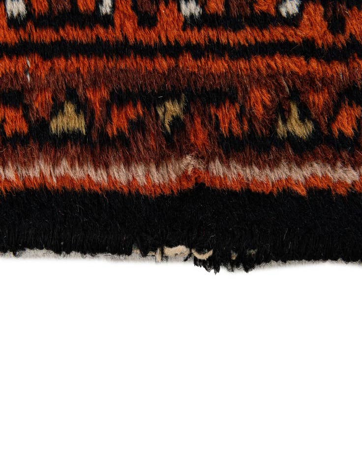 Detail image of  6' 8 x 10'  Hand Knotted Shiraz Wool Rug