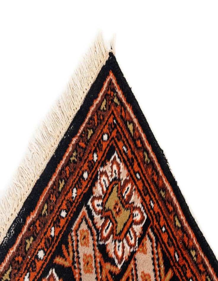 Detail image of  6' 8 x 10'  Hand Knotted Shiraz Wool Rug