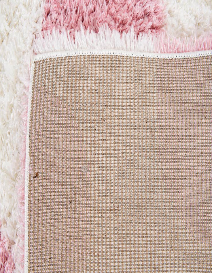 Detail image of  8' x 9' 9 Soft Touch Shag Rug