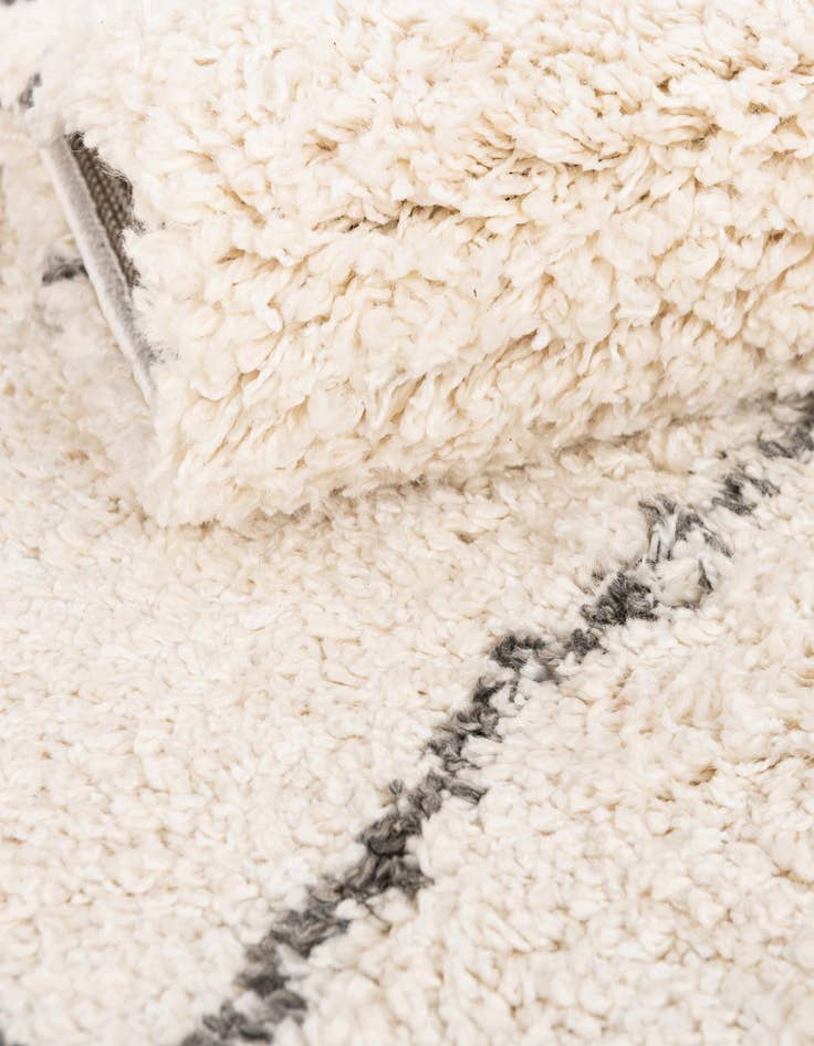 Detail image of  7' 9 x 10' Soft Touch Shag Rug