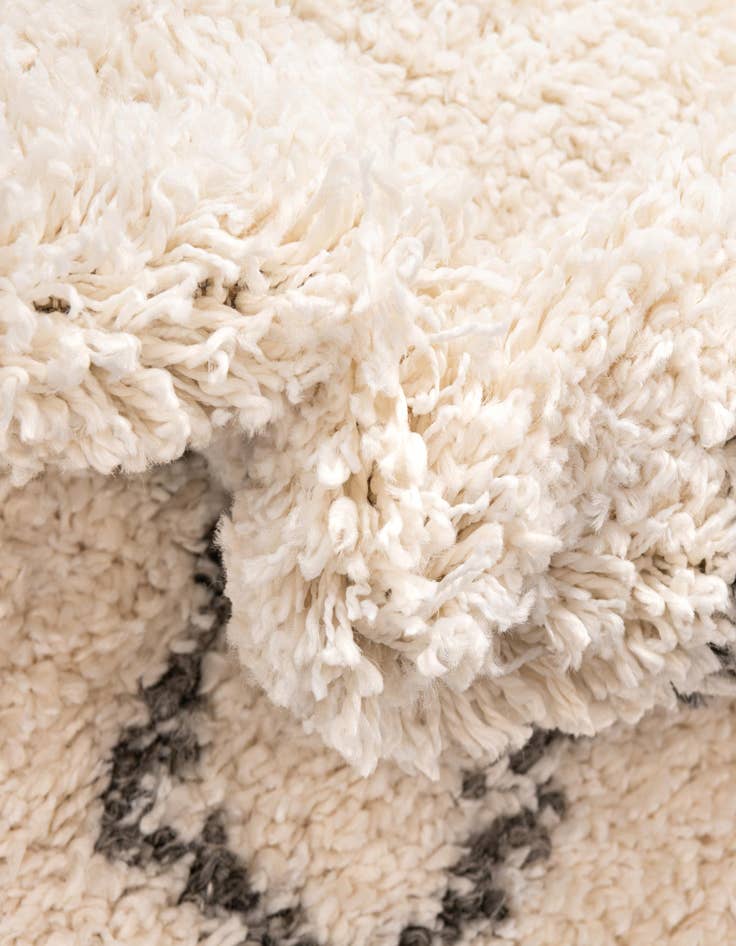 Detail image of  7' 9 x 10' Soft Touch Shag Rug