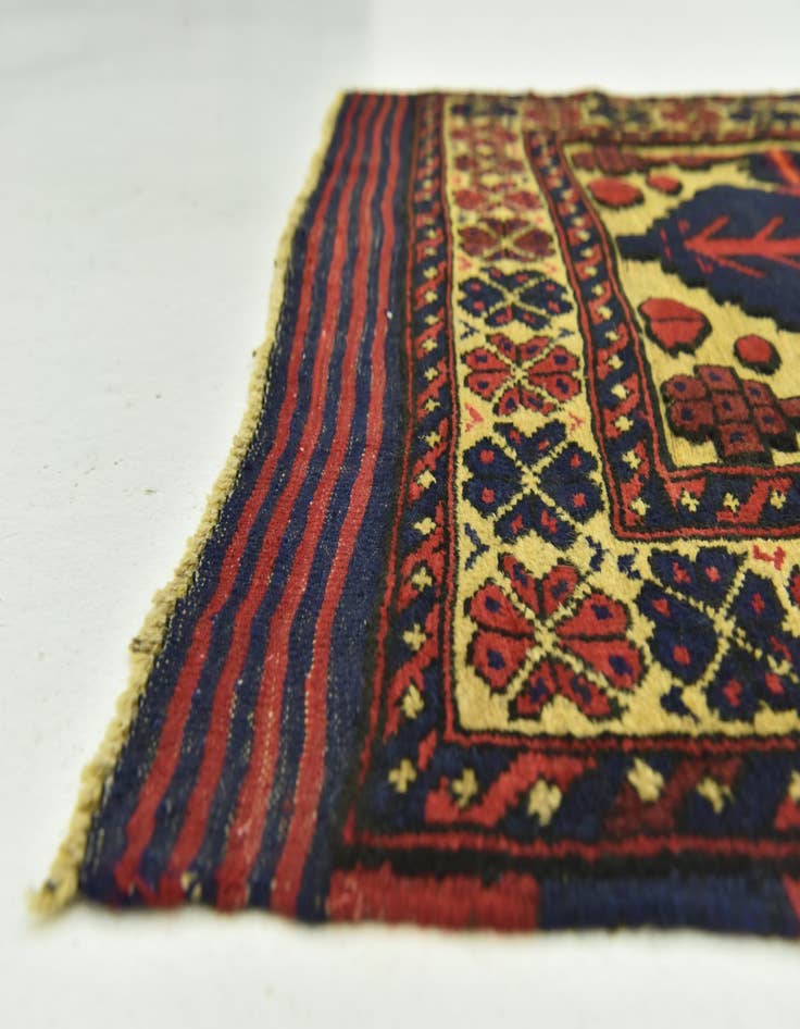 Detail image of  2' 8 x 4' 10  Hand Knotted Sumak Wool Rug