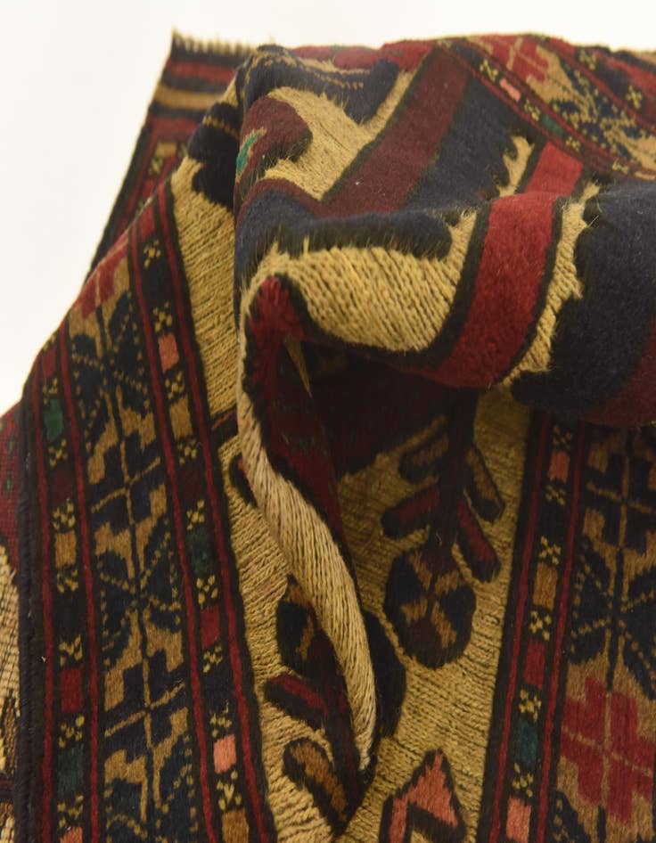 Detail image of  3' x 4' 7  Hand Knotted Sumak Wool Rug