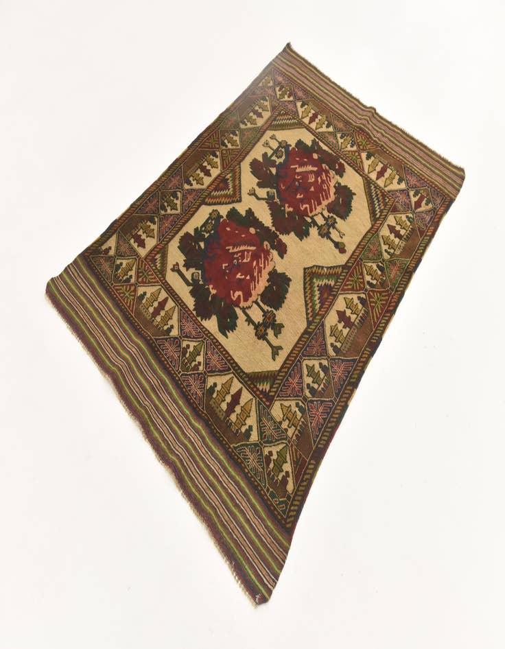 Detail image of  4' 2 x 6'  Hand Knotted Sumak Wool Rug