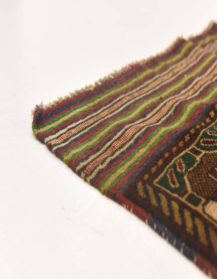 Detail image of  4' 2 x 6'  Hand Knotted Sumak Wool Rug