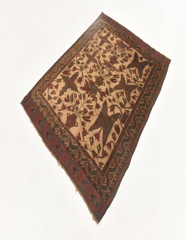 Detail image of  4' 5 x 6'  Hand Knotted Sumak Wool Rug